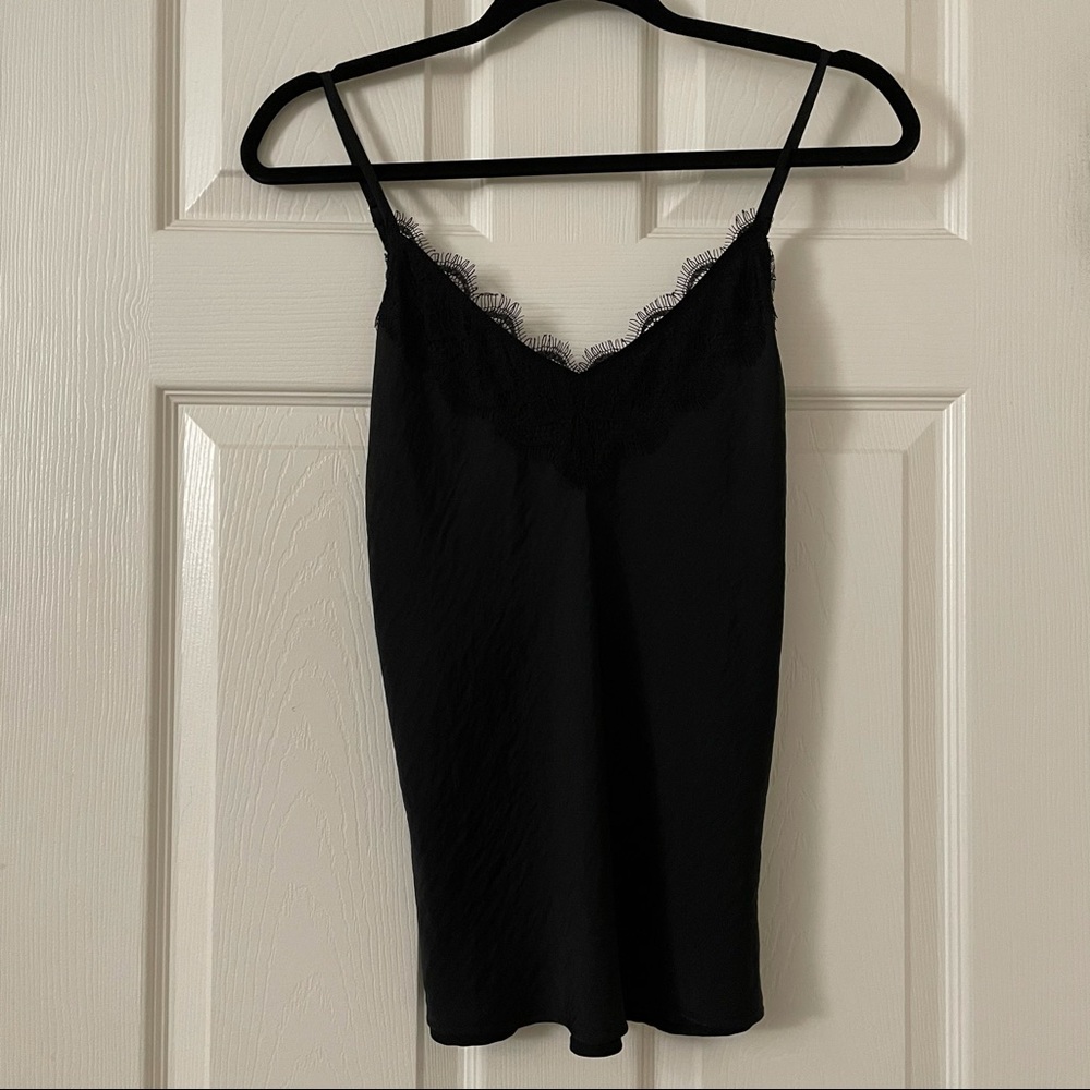 Avec les filles lace cami